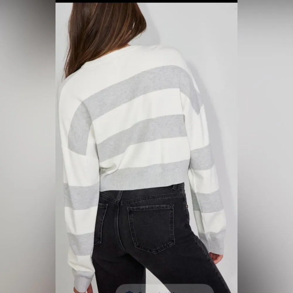 Garage Cropped Stripe Crewneck Sweater - White & Light Gray size P/S